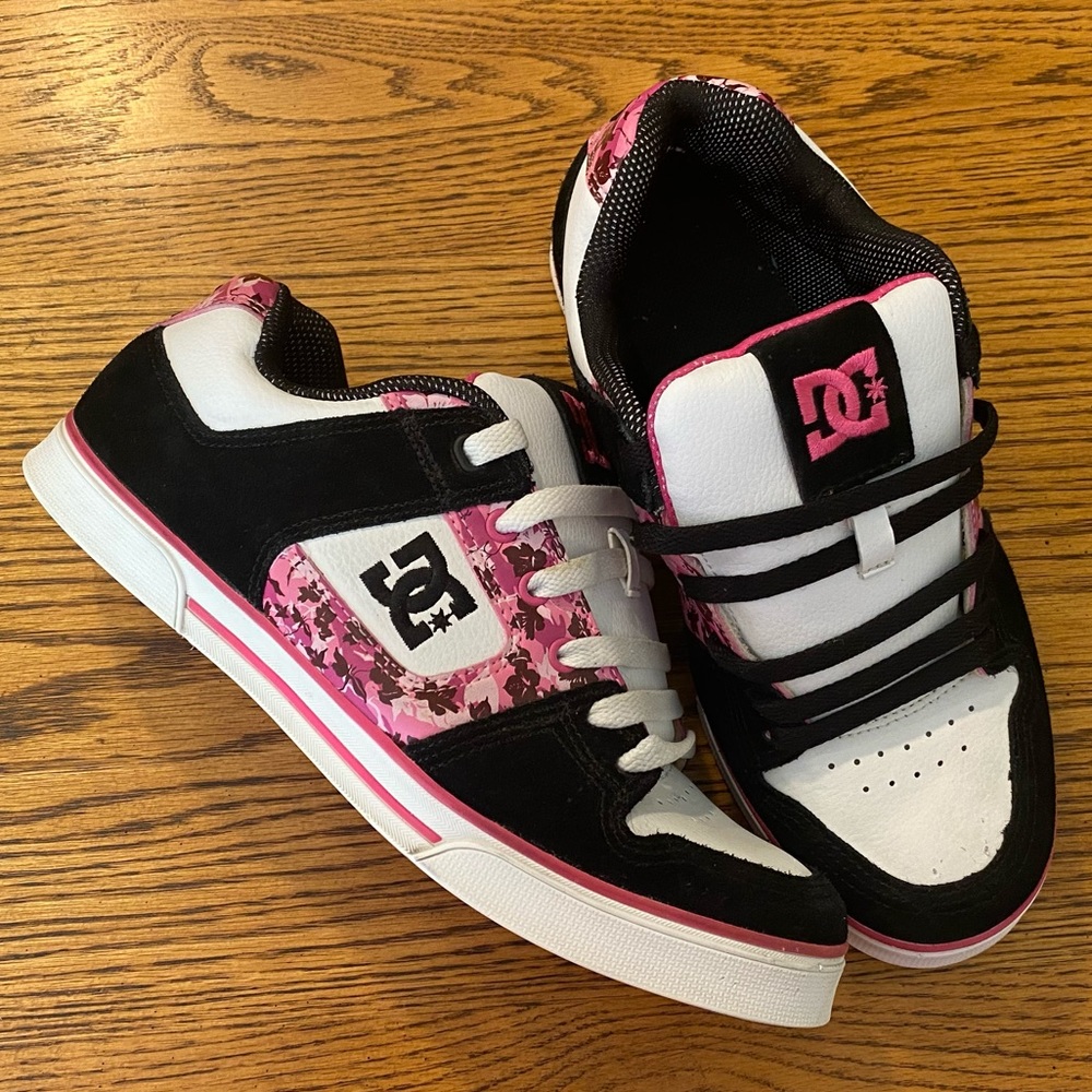 DC Skater Shoes